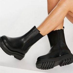 Chunky Chelsea Boots